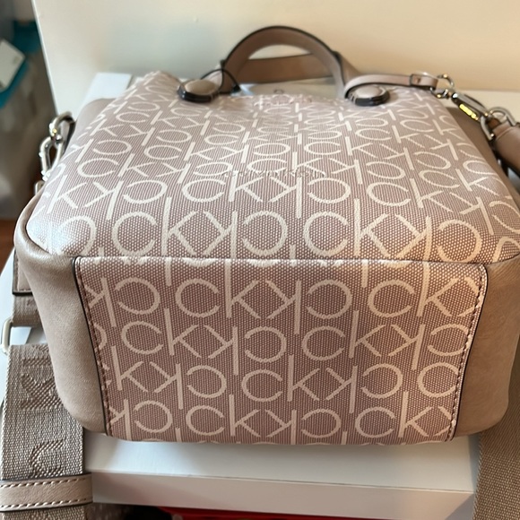 NWT Calvin Klein Signature Millie - Picture 8 of 8